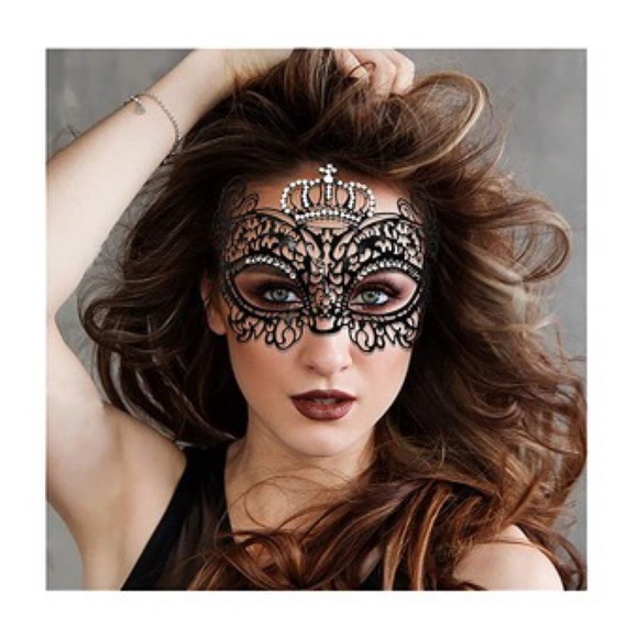 Black Metal and Crystal Venetian Masquerade Mask - Picture 1 of 16